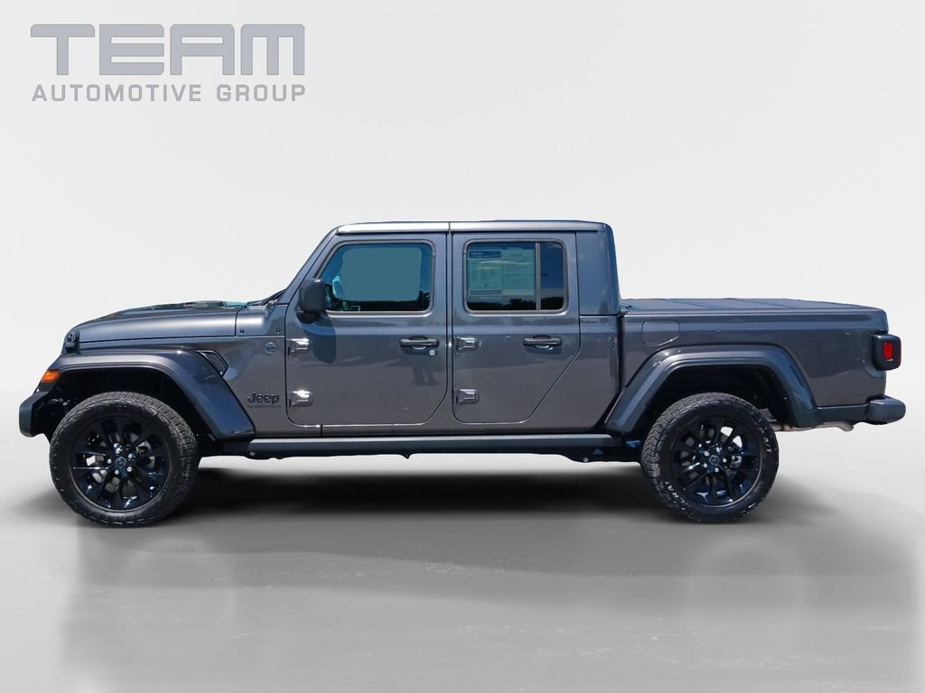 Used 2025 Gray Jeep Nighthawk image 4
