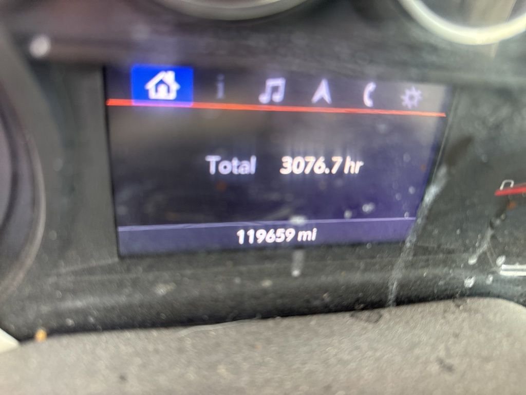 Used 2021 Gray Chevrolet LT image 5