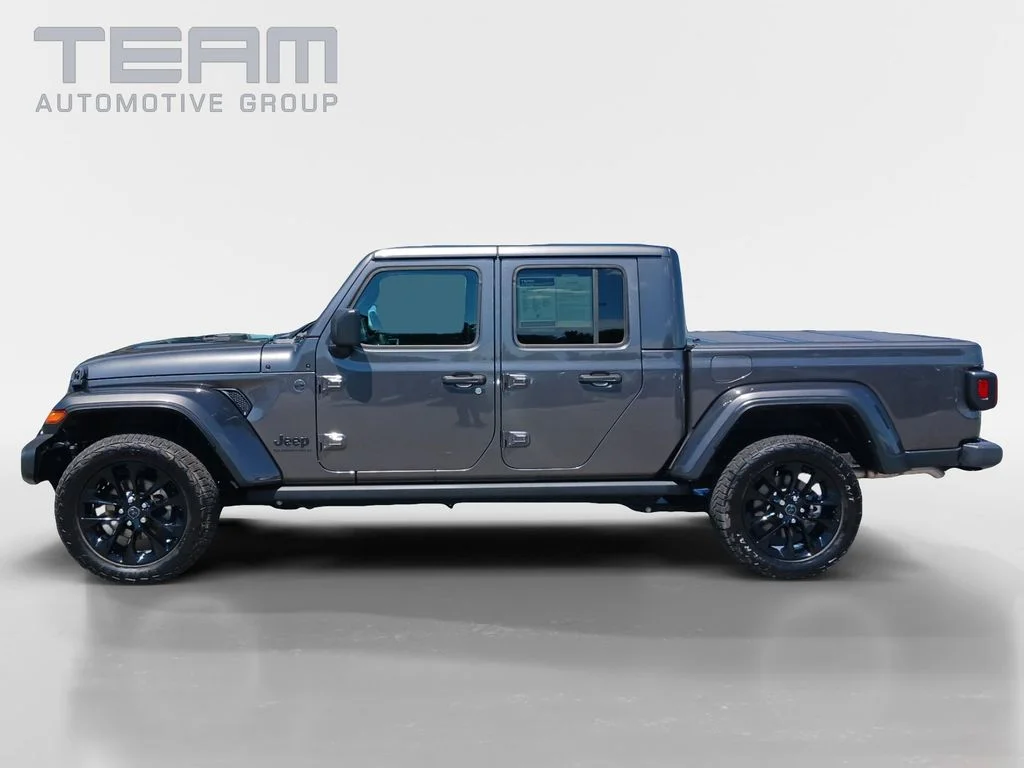 Used 2025 Gray Jeep Nighthawk image 4