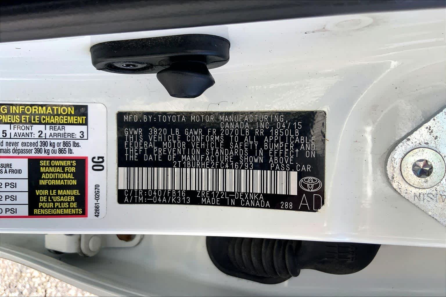 Used 2015 Super White Toyota LE image 36