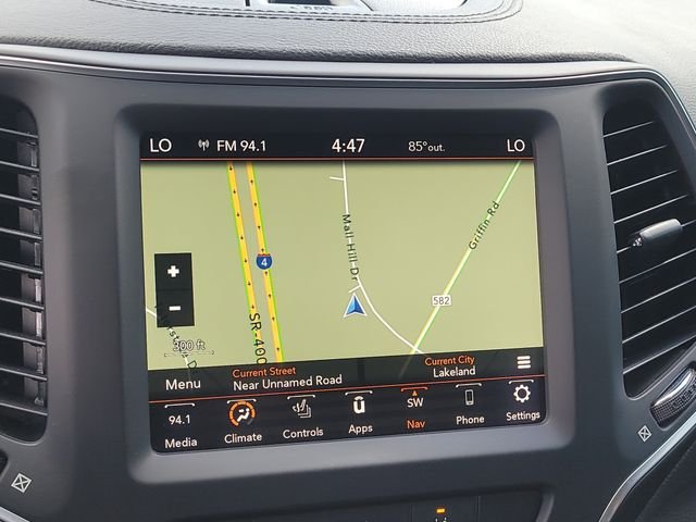 Used 2023 Blue Jeep Altitude image 21