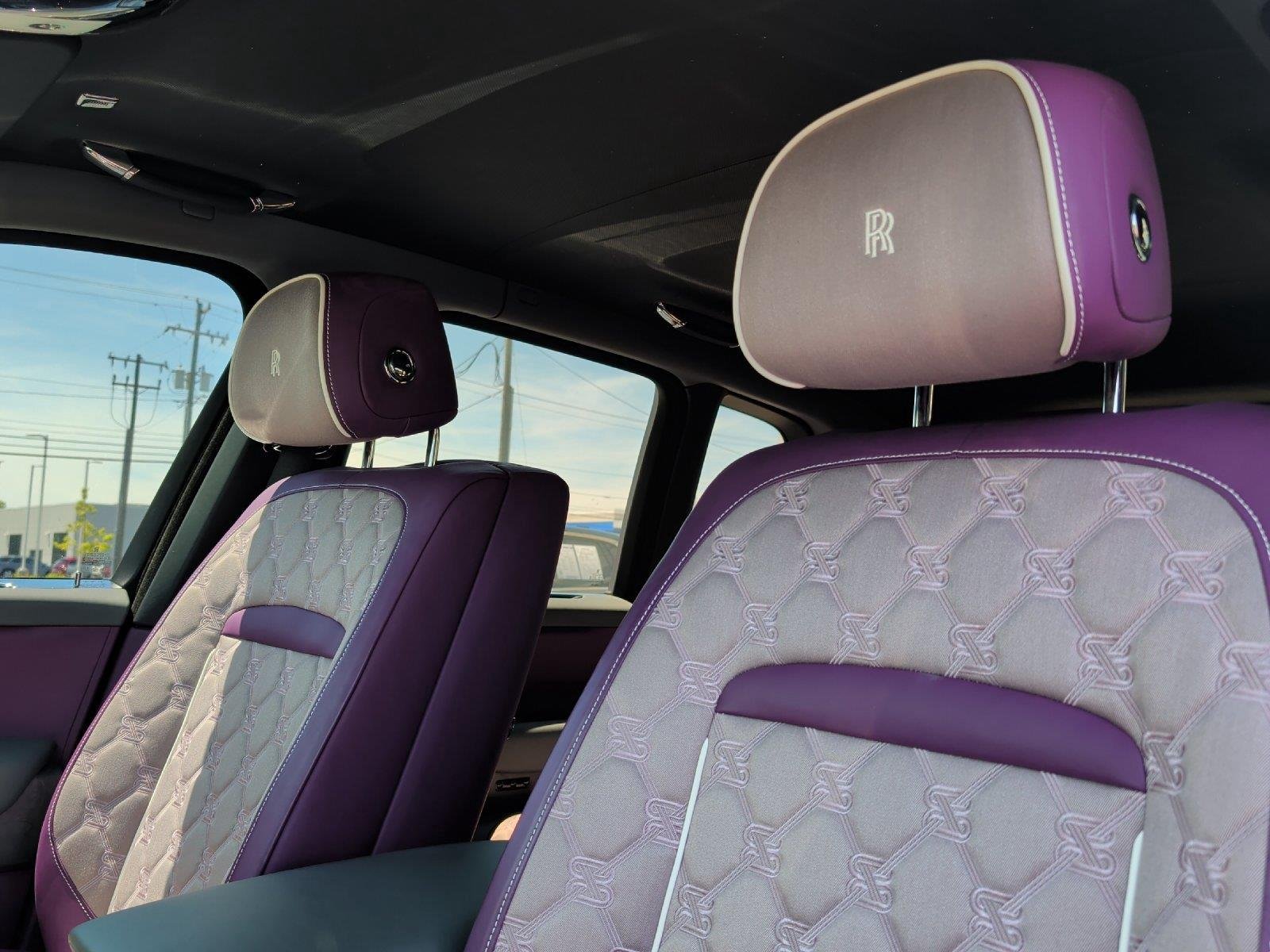 Used 2025 Belladonna Purple Rolls-Royce  image 31