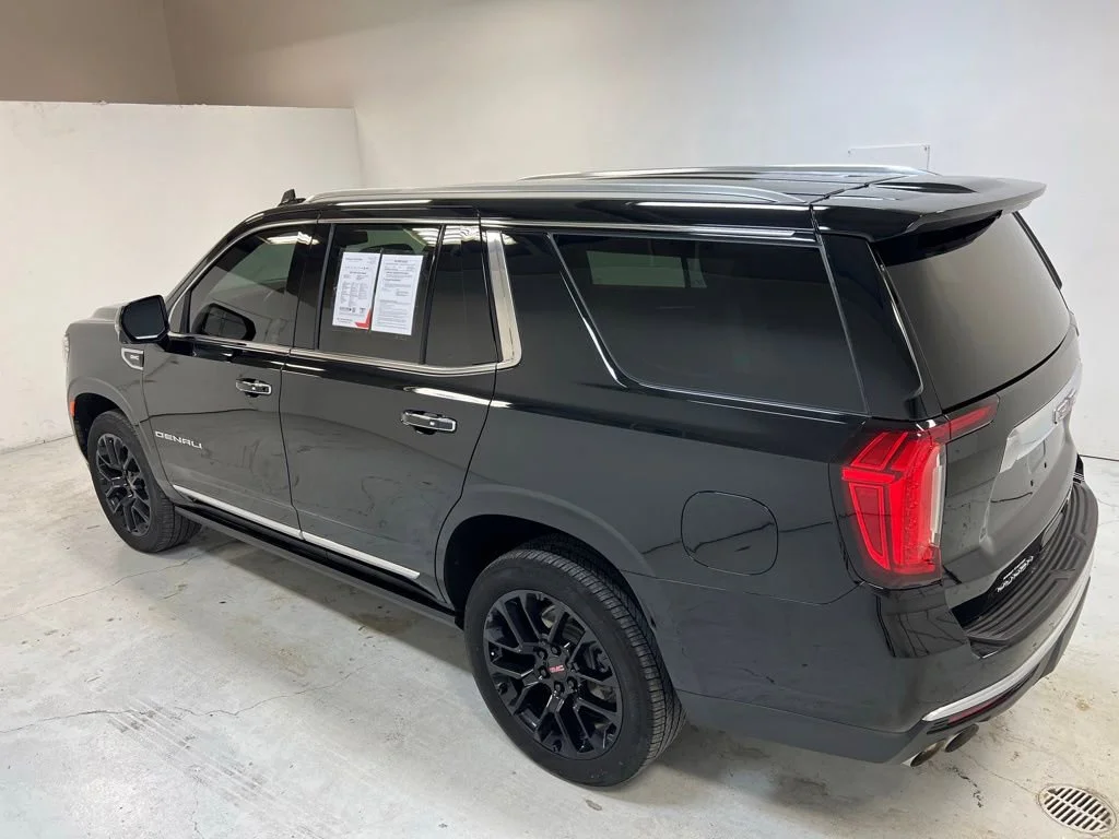 Used 2022 Onyx Black GMC Denali image 5