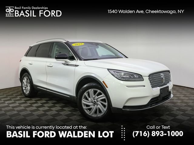 Used 2022 White Lincoln Standard image 1
