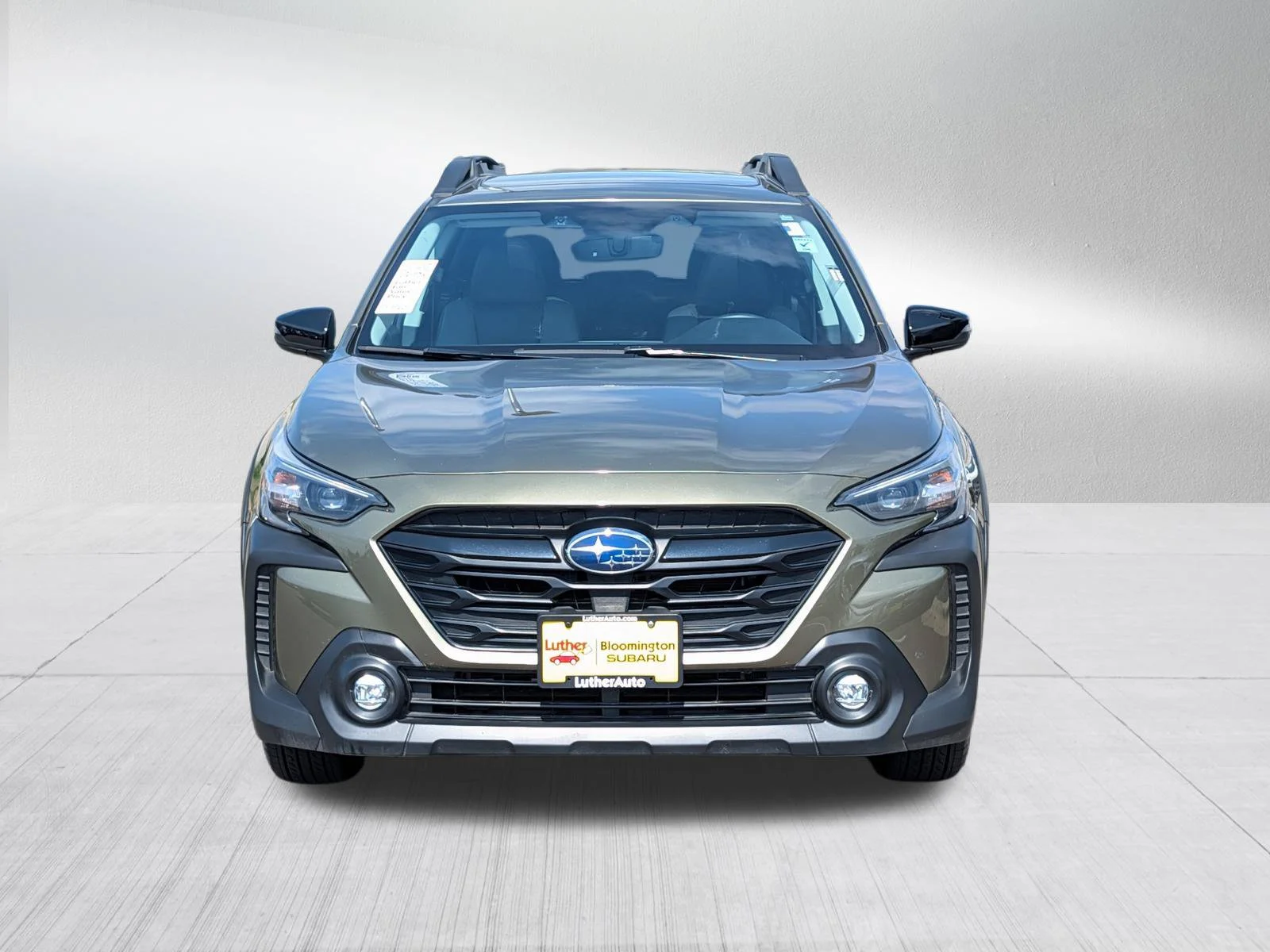Used 2025 Autumn Green Metallic Subaru Onyx Edition image 2