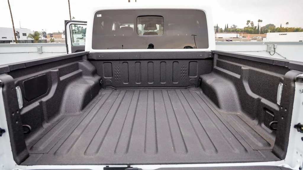 New 2026 White Jeep Rubicon image 30
