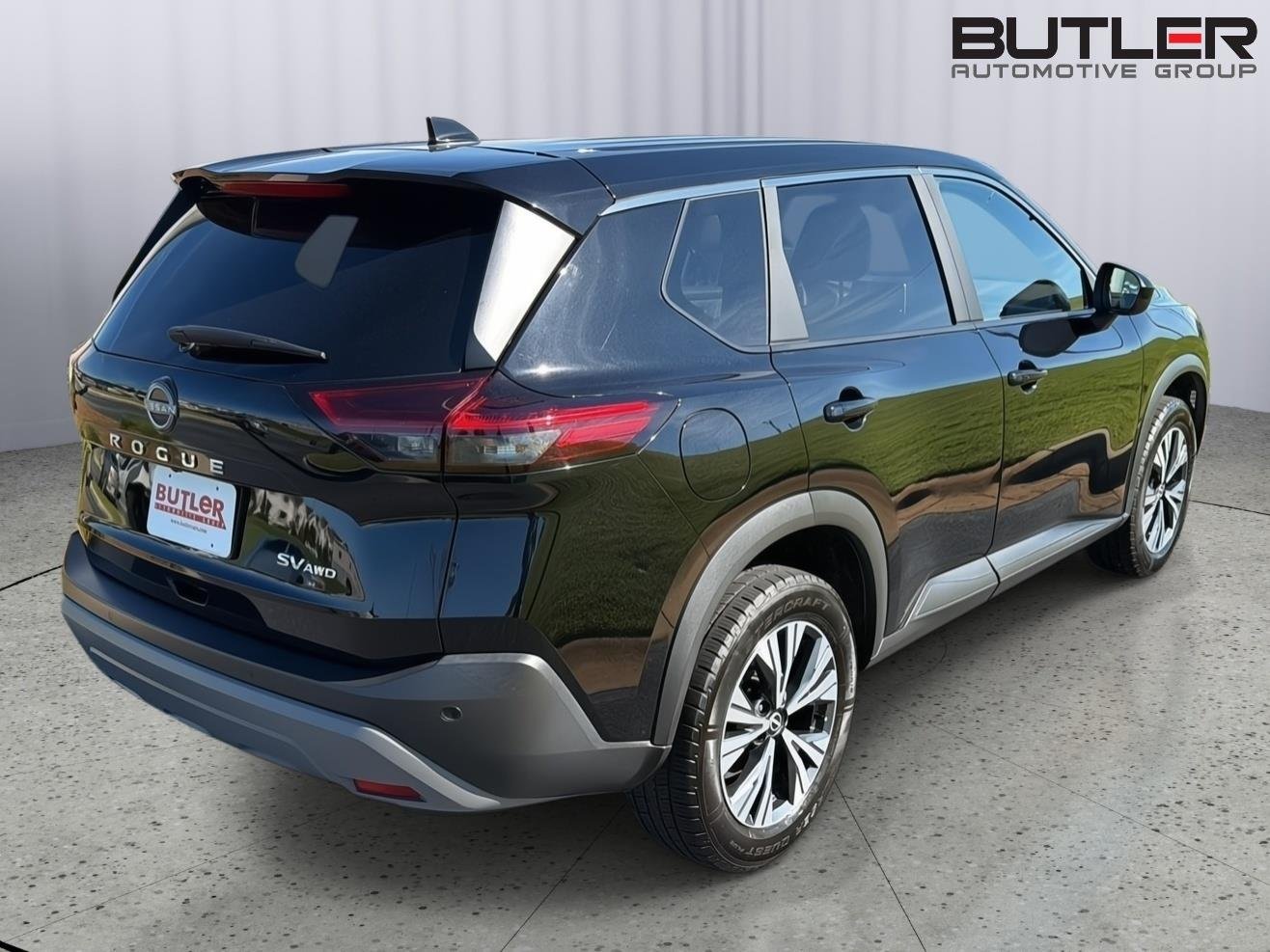Used 2023 Super Black Nissan SV image 6