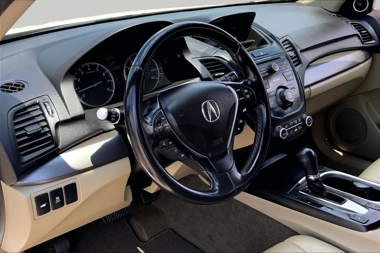 Used 2018 White Diamond Pearl Acura  image 17