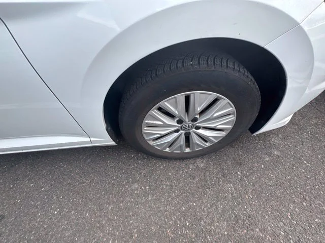 Certified Used 2019 Pure White Volkswagen 1.4T S image 11