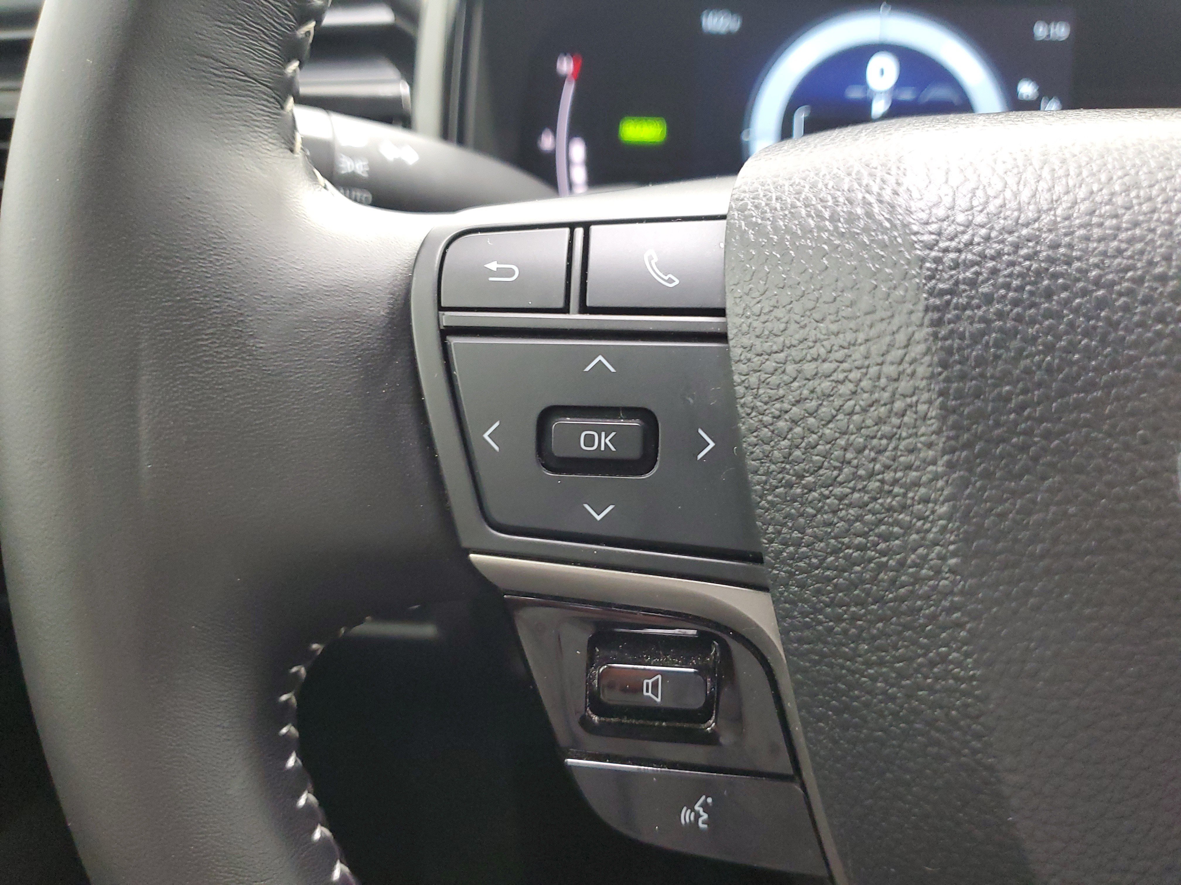 Certified Used 2025 White Toyota XLE image 25