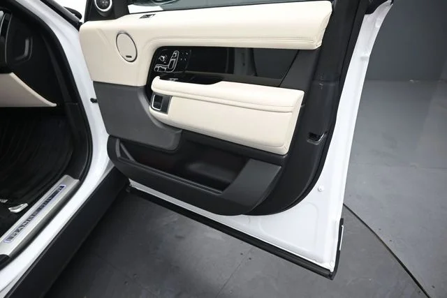 Used 2021 Fuji White Land Rover Westminster image 33