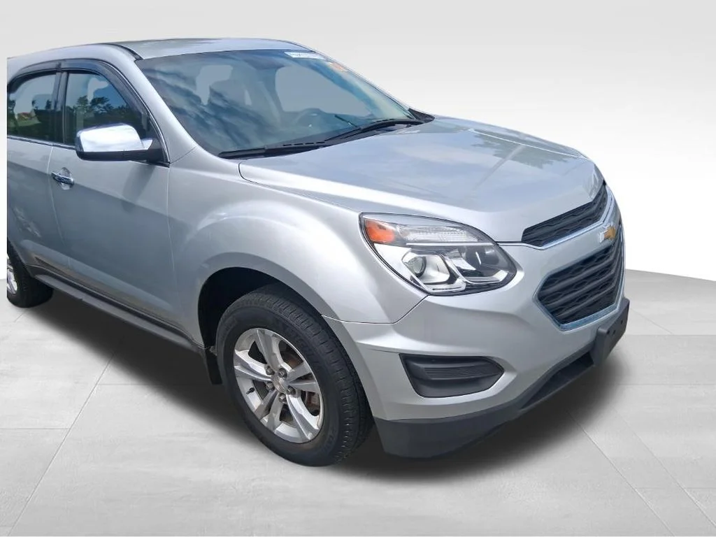 Used 2016 Silver Chevrolet LS image 18