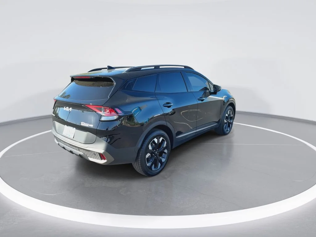Used 2023 Black Kia X-Line image 8