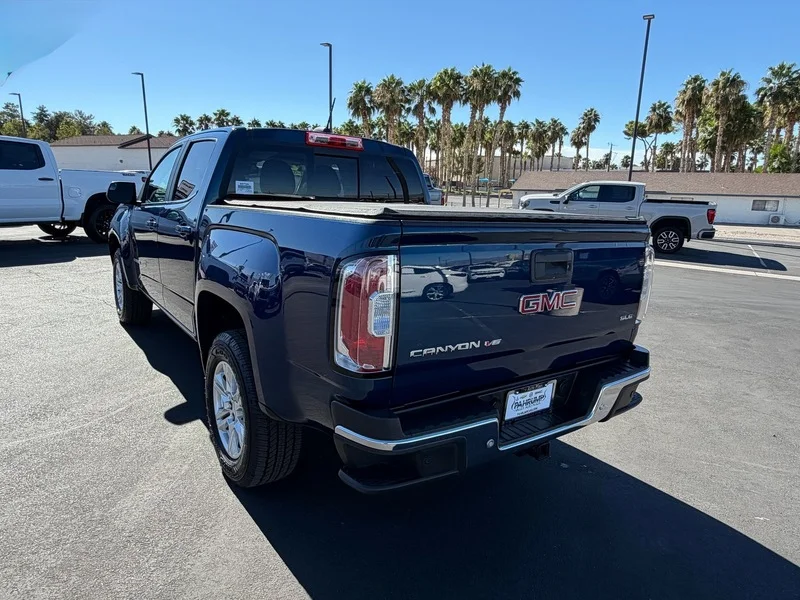 Used 2020 BLUE EMERALD METALLIC GMC 2WD SLE image 5