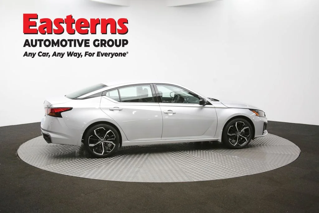 Used 2023 Silver Nissan 2.5 SR image 40