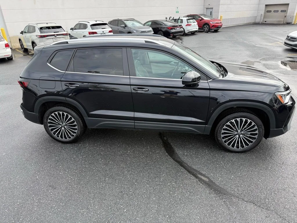 2025 Volkswagen Taos SE - Photo 22