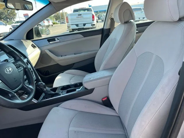 Used 2017 Gray Hyundai Base image 8