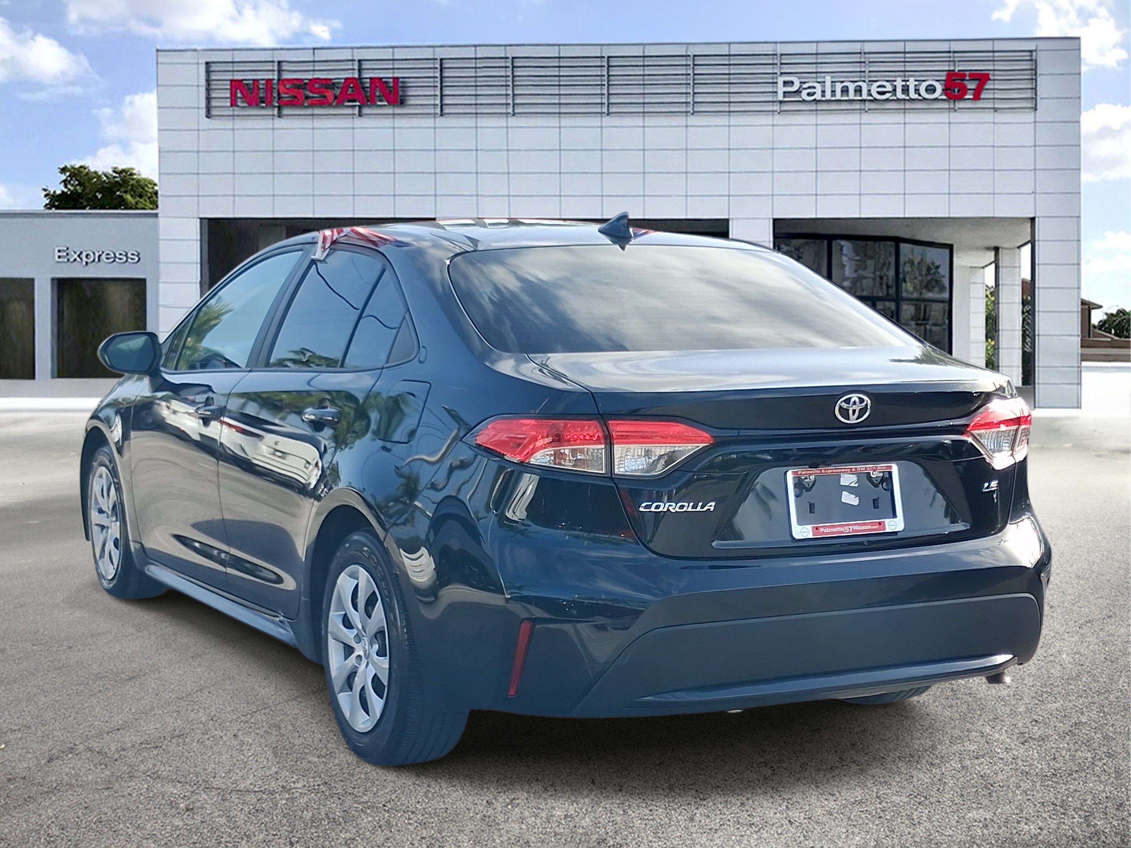 Used 2020 Black Toyota LE image 5