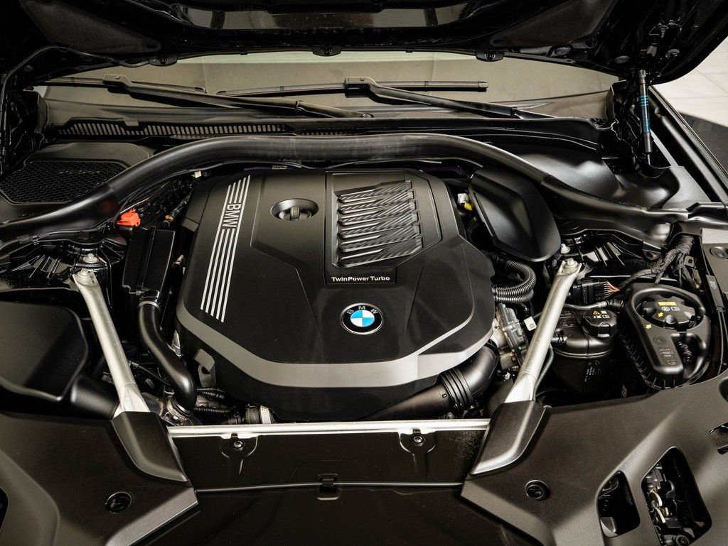 Used 2023 Black Sapphire Metallic BMW 540i xDrive image 50