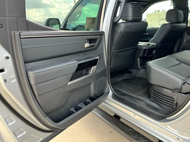 2026 Toyota Tundra Limited - Photo 17