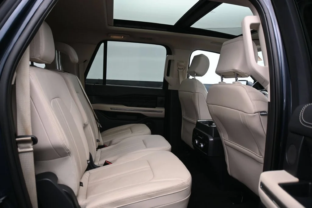 Used 2024  Ford Platinum image 13