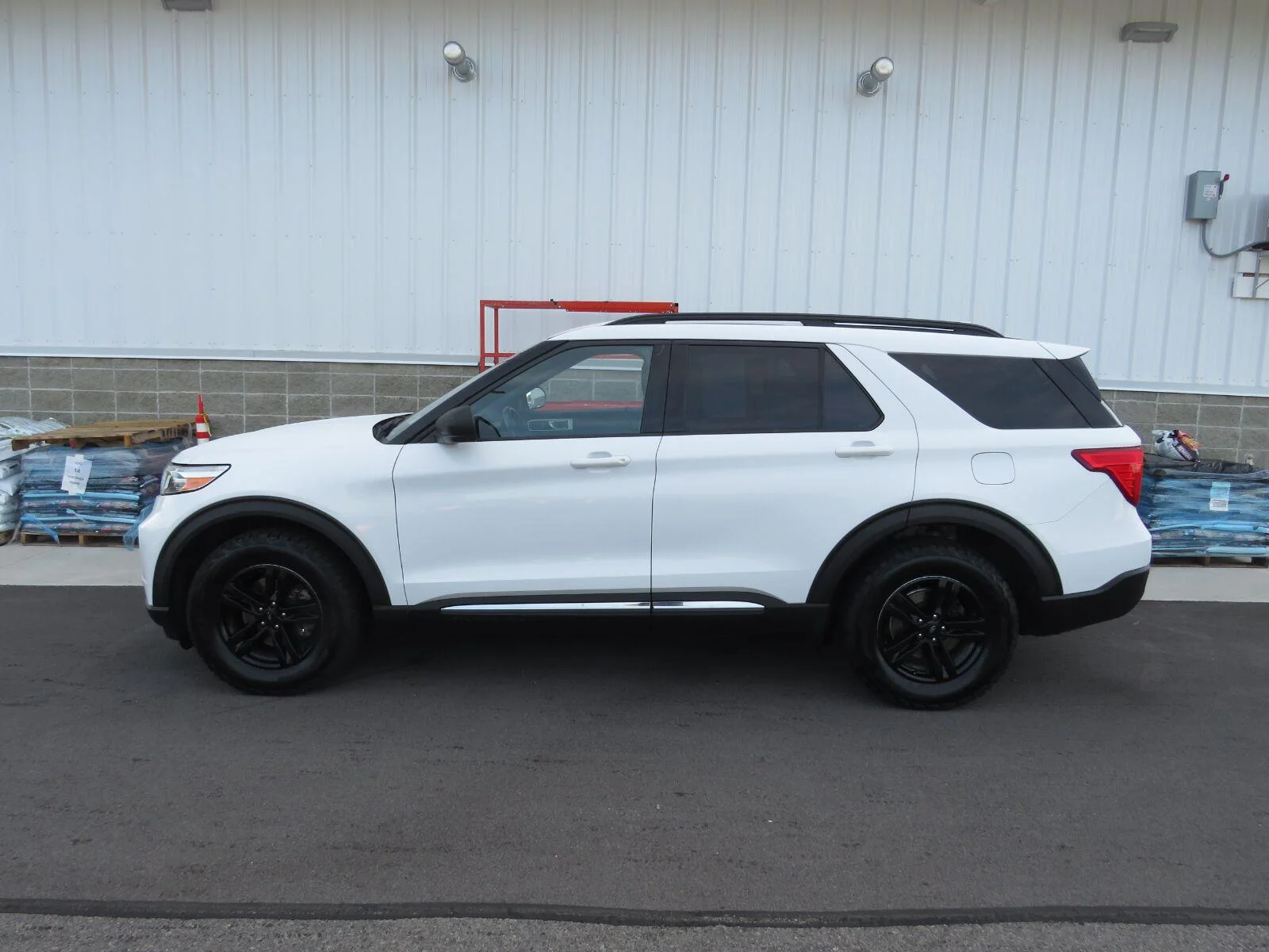 Used 2020 Oxford White Ford XLT image 16