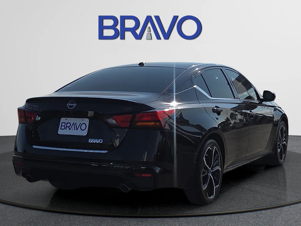 Used 2023 Black Nissan 2.5 SR image 4