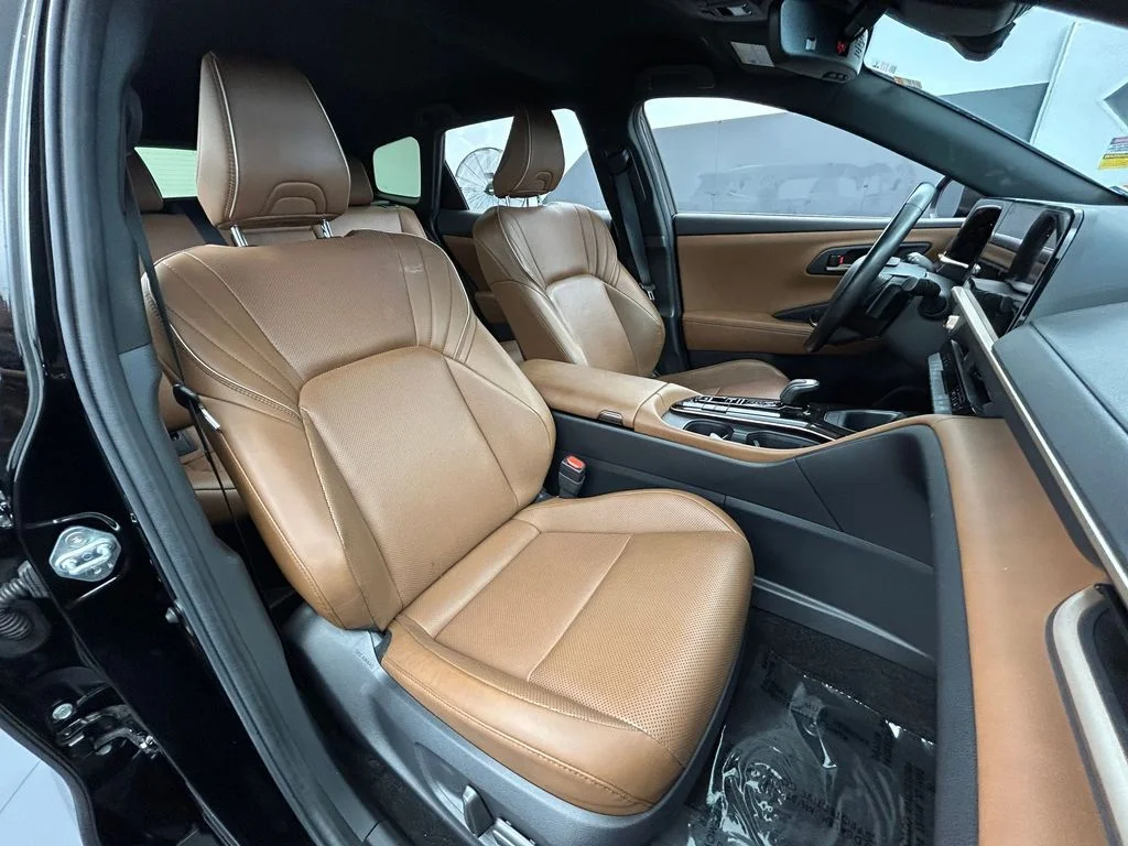 Used 2025 Black Toyota XLE image 43