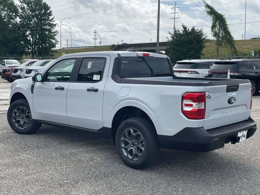 New 2026 White Ford XLT image 5
