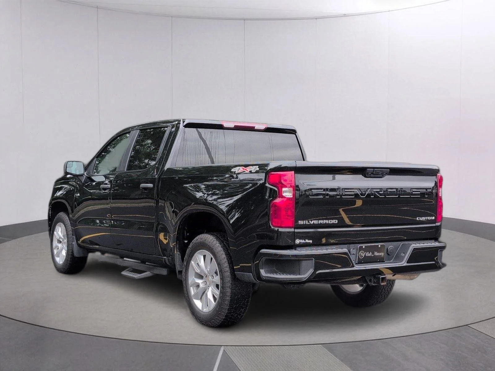 Used 2025 Black Chevrolet Custom image 3