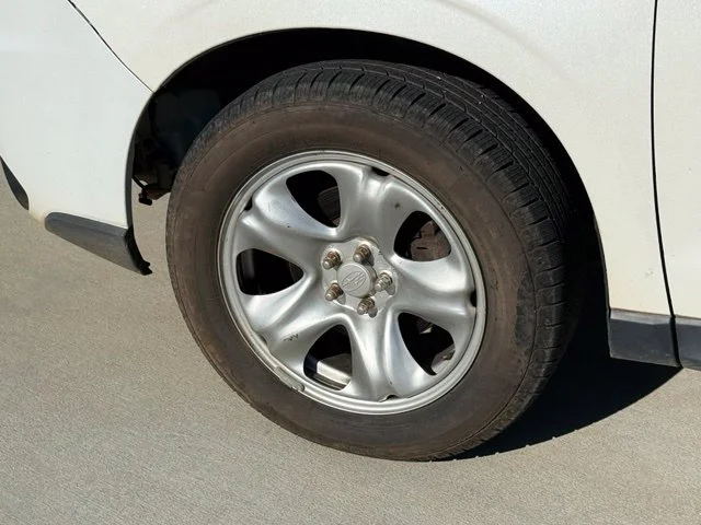 Used 2016 White Subaru 2.5i image 4