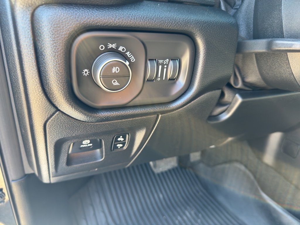 Used 2020 Maximum Steel Metallic Clearcoat Ram Laramie image 21
