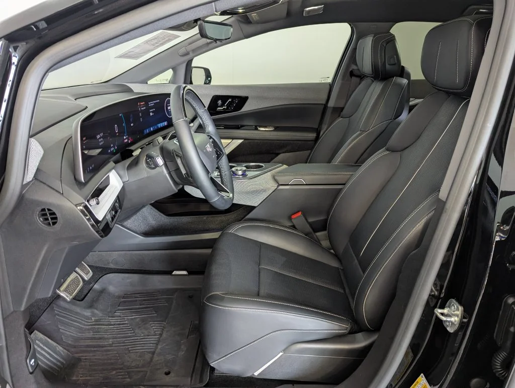 Used 2025 Black Cadillac Luxury 2 image 4