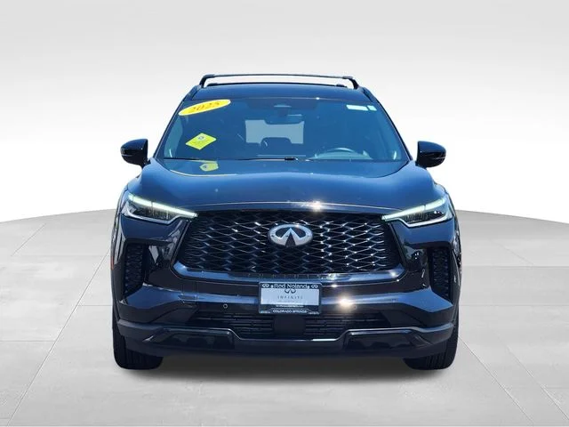 Certified Used 2025 Mineral INFINITI LUXE image 8