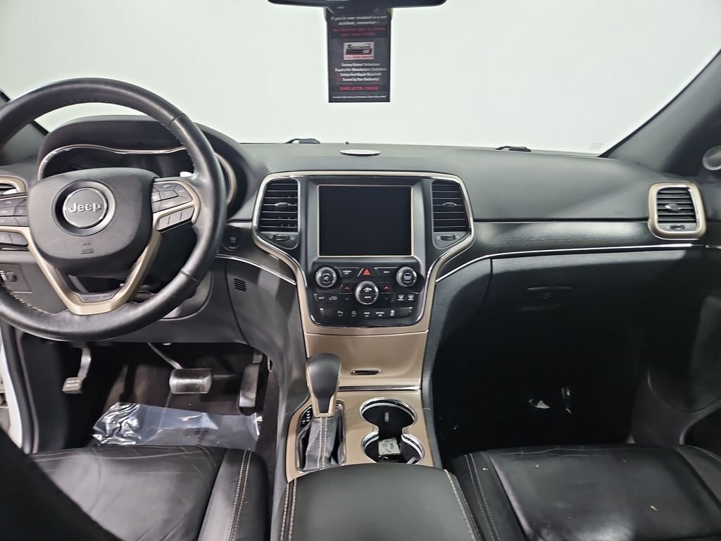 Used 2016 White Jeep Limited image 18