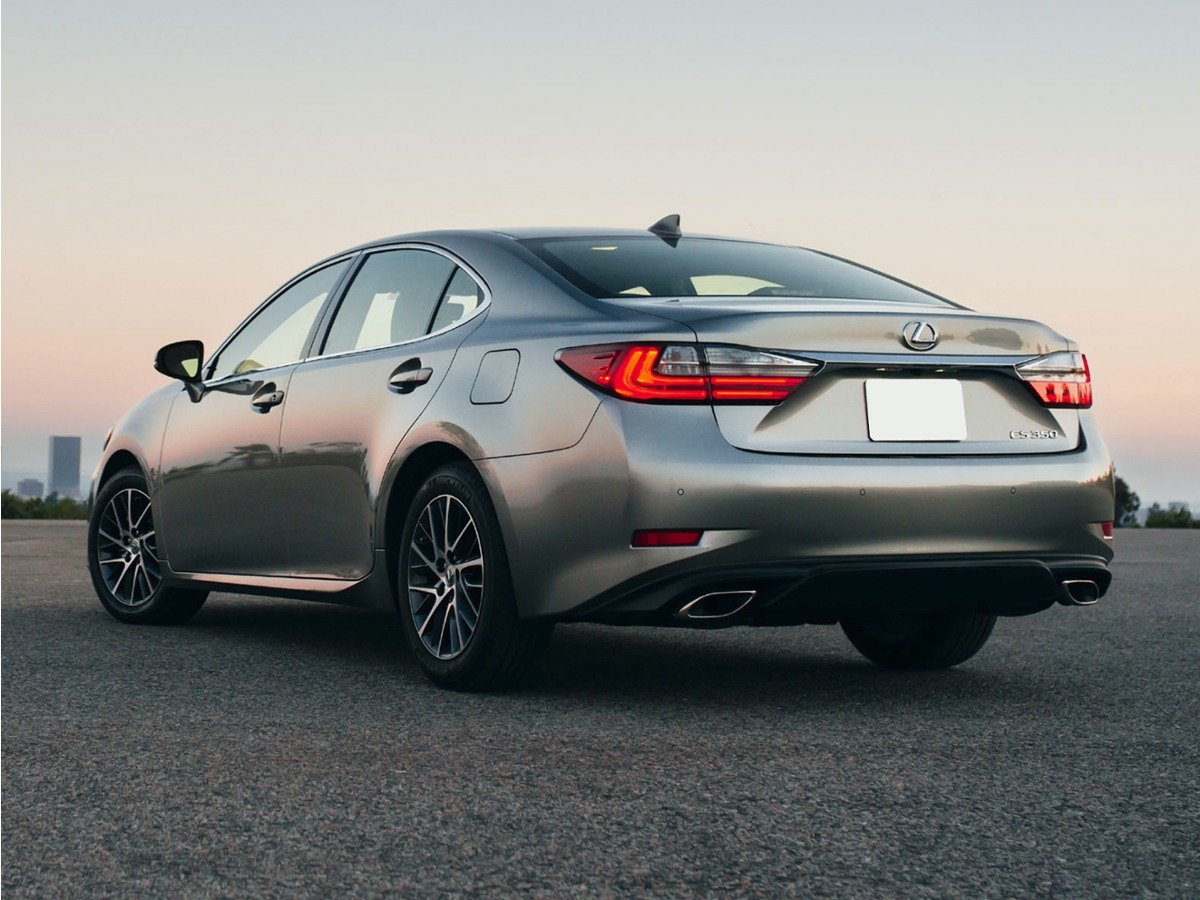 Used 2016 Obsidian Lexus 350 image 15