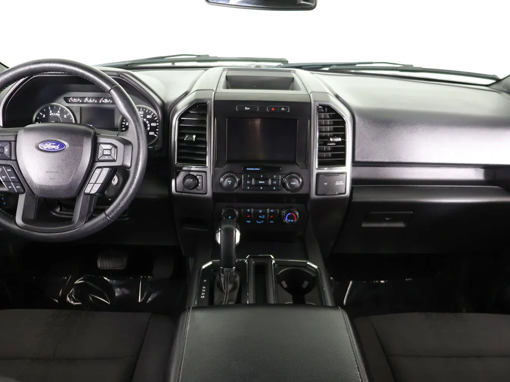 Used 2020 Silver Ford XLT image 34