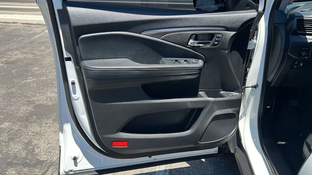 Used 2022 White Honda Special Edition image 14