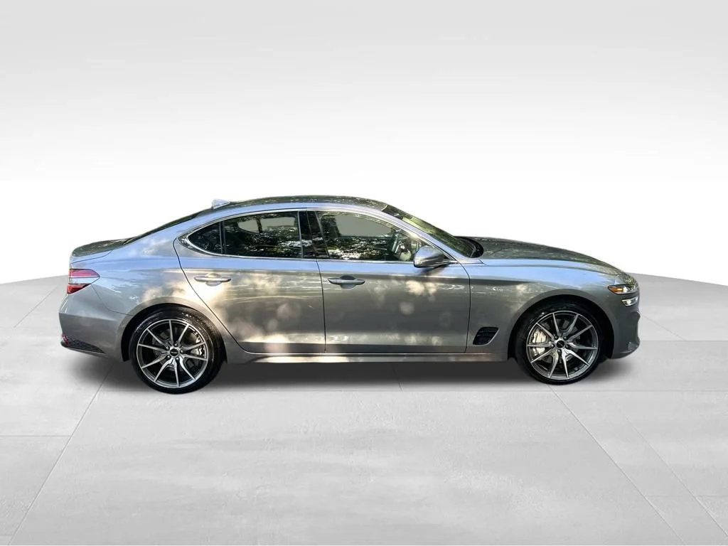 Used 2026 Silver Genesis 2.5T image 7