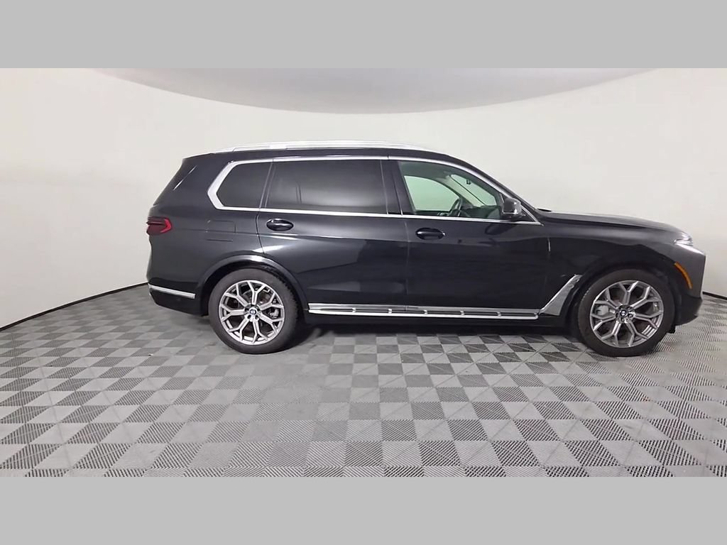 2025 BMW X7 40i - Photo 36