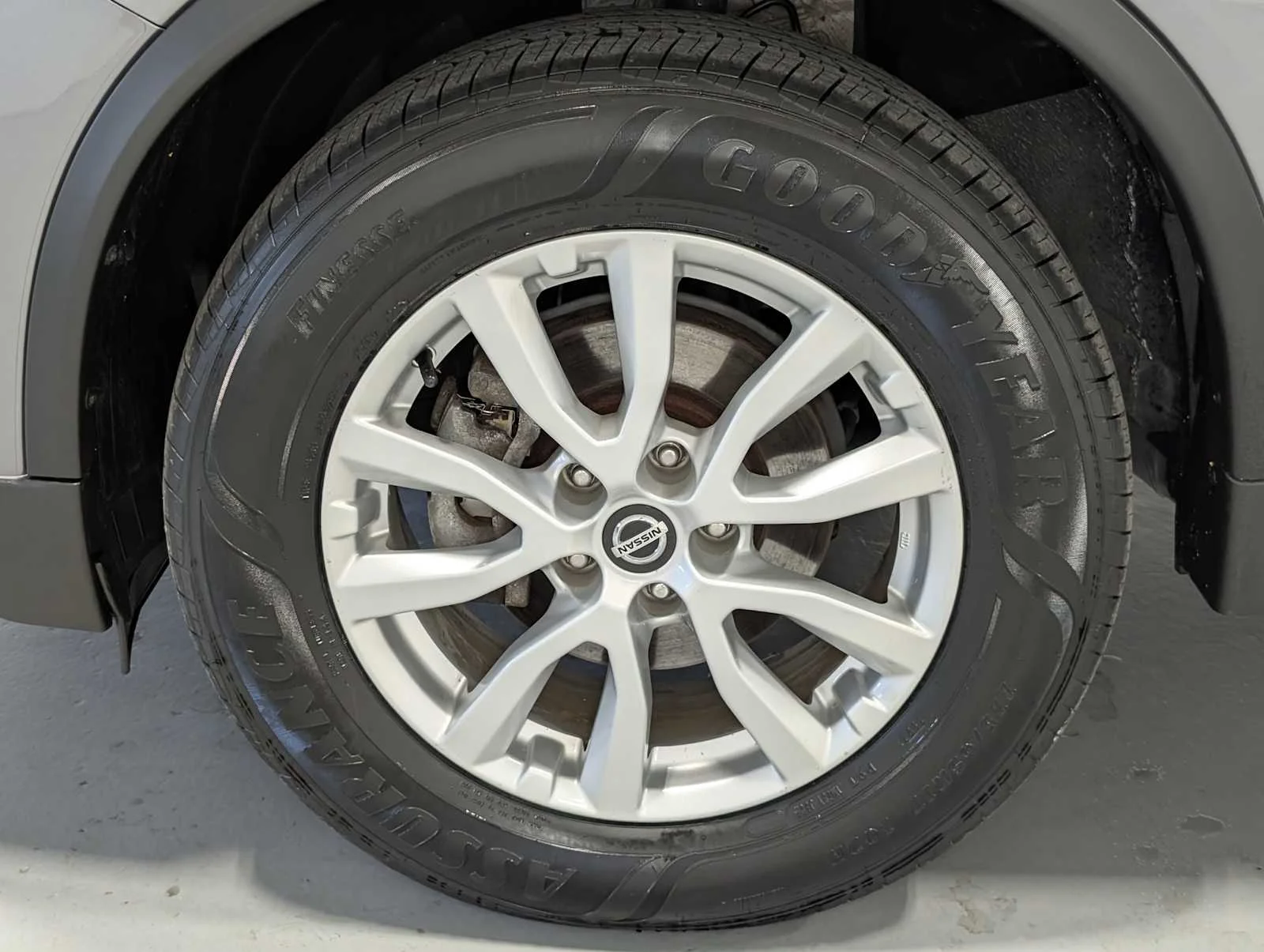 Used 2020 Gun Metallic Nissan SV image 3