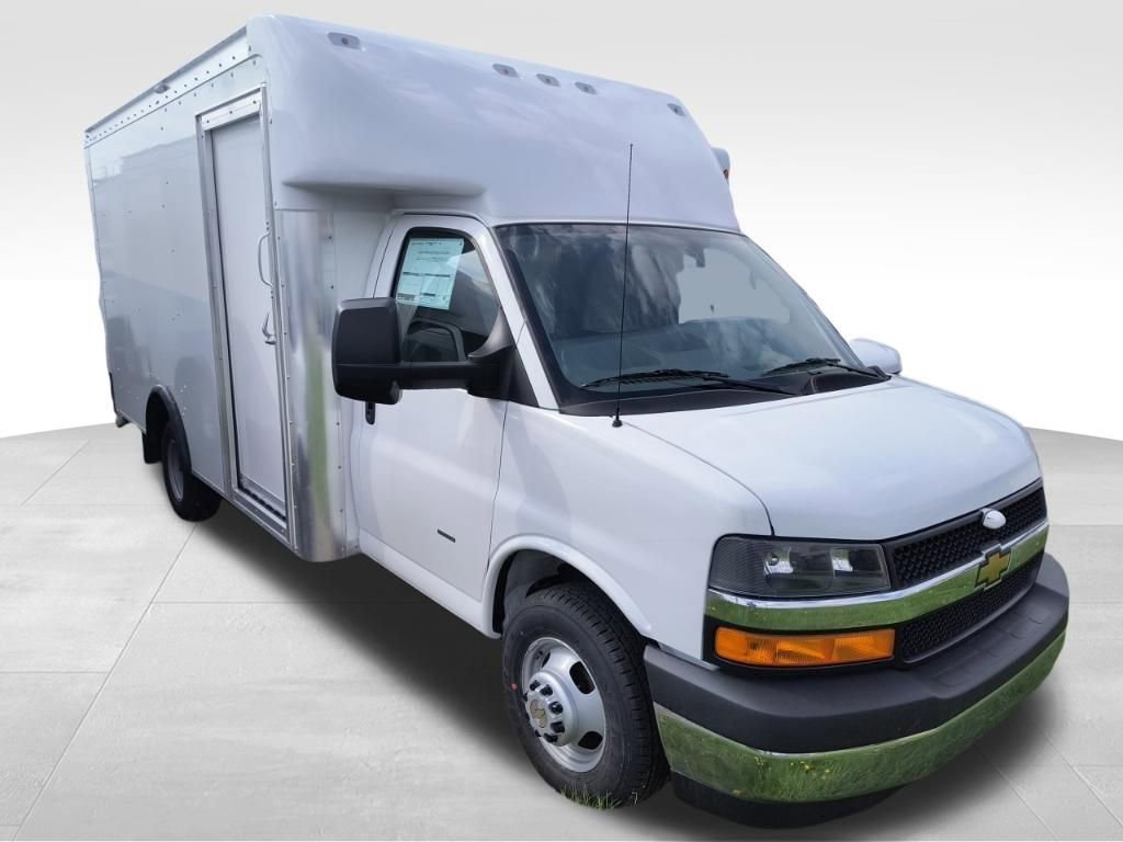 2026 Chevrolet Express 3500 159" WB's photo