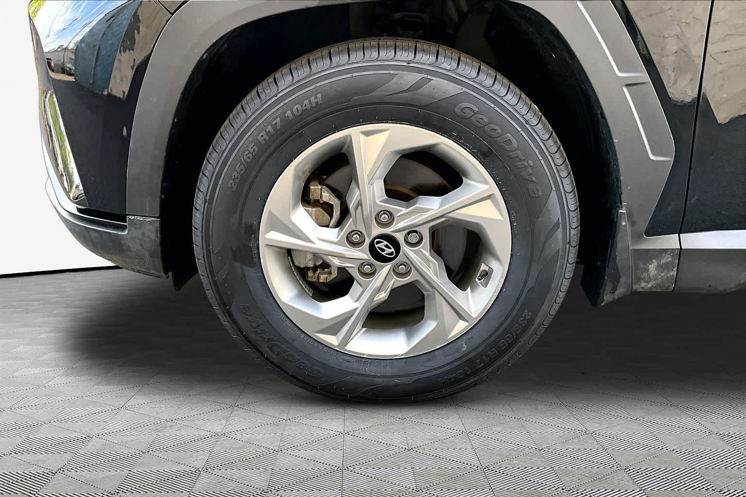Used 2024 Black Pearl Hyundai SEL image 10