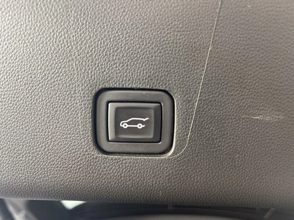 Used 2023 Sterling Gray Metallic Chevrolet LT Leather image 24