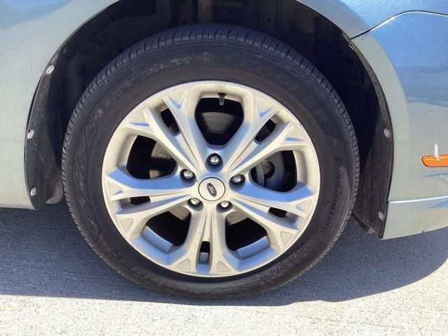 Used 2012 Blue Ford SE image 9