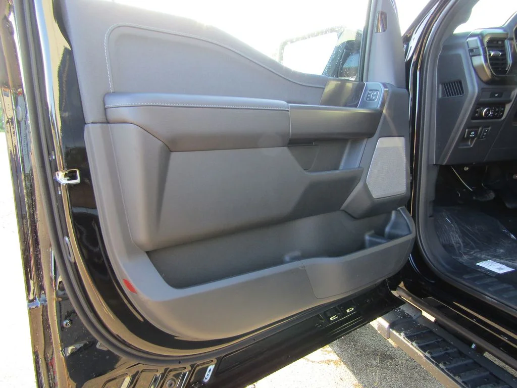 New 2026 Agate Black Metallic Ford Lariat® image 23