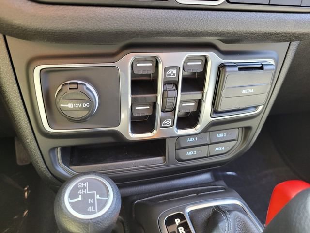 2025 Jeep Wrangler 4-Door Sport S - Photo 19