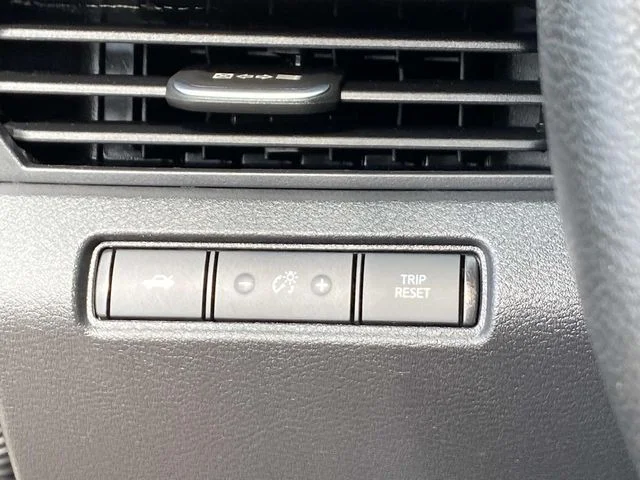 Used 2024 Black Nissan 2.5 SV image 33