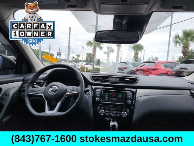 Used 2020 Gray Nissan SL image 2