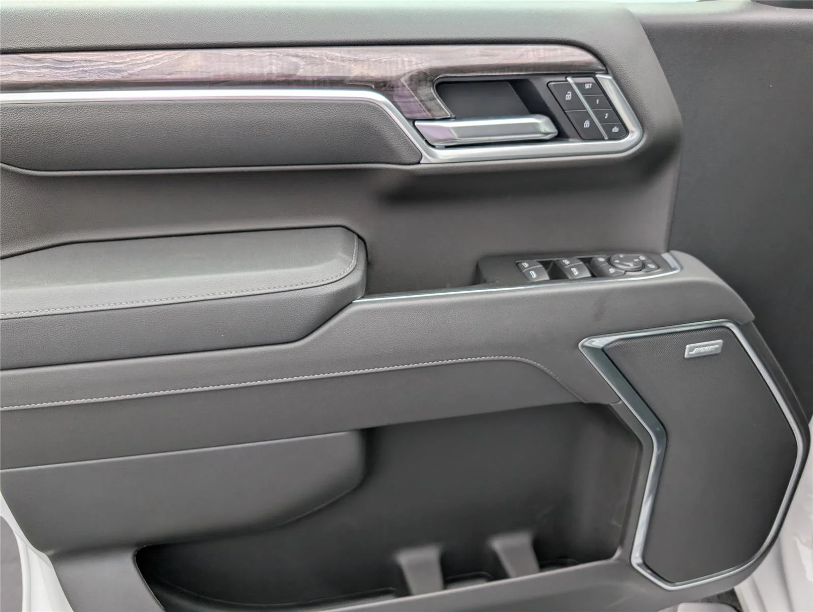 2026 Chevrolet Silverado 1500 LTZ - Photo 33